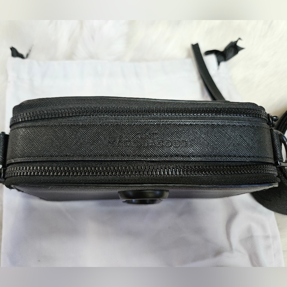 Marc Jacobs Black Snap Shot Crossbody Purse  4 spots left - Picture 6 of 9